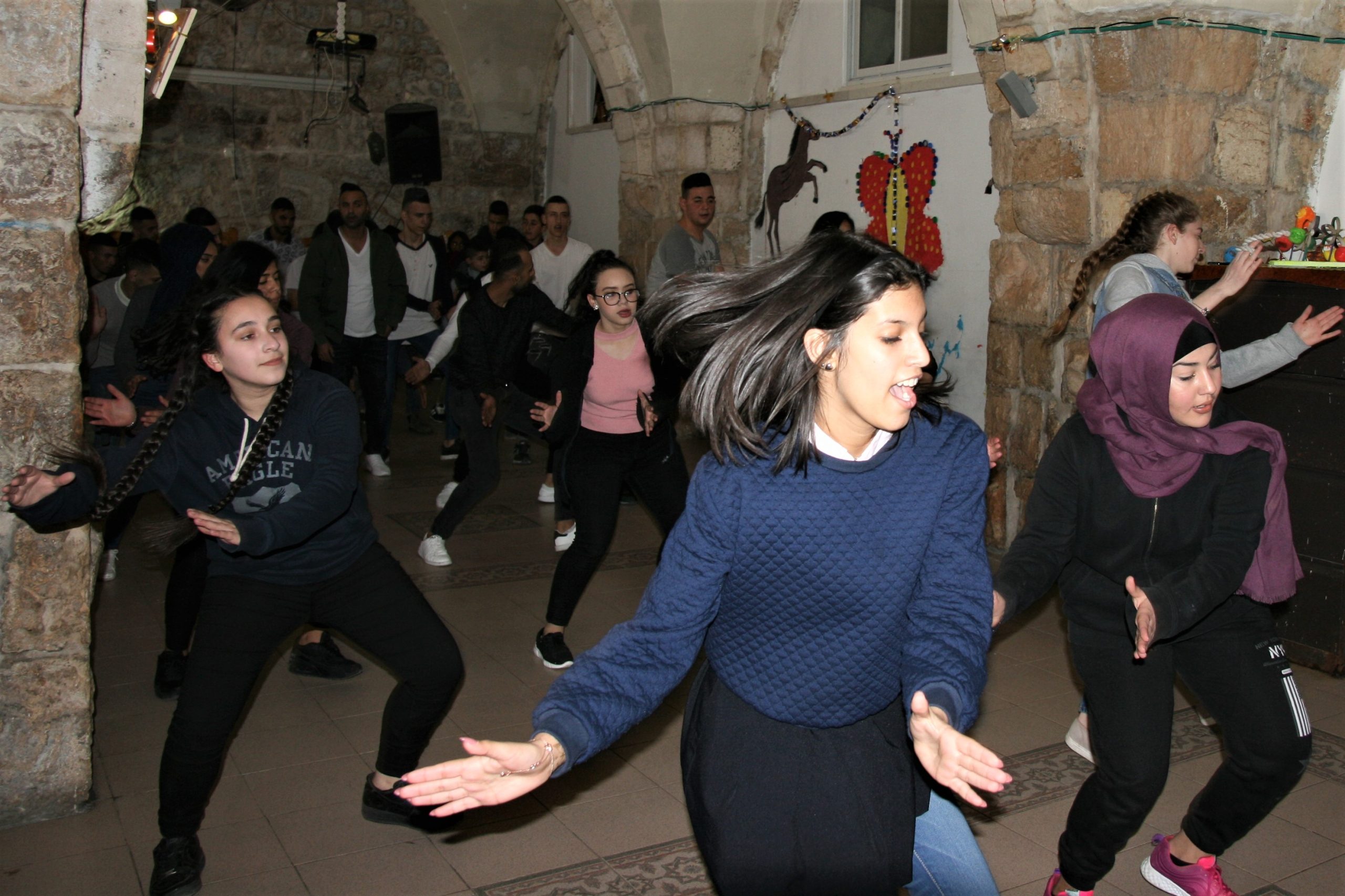 Mö­tes­plats för pa­les­ti­ni­er i öst­ra Je­ru­sa­lem kan tving­as slå igen